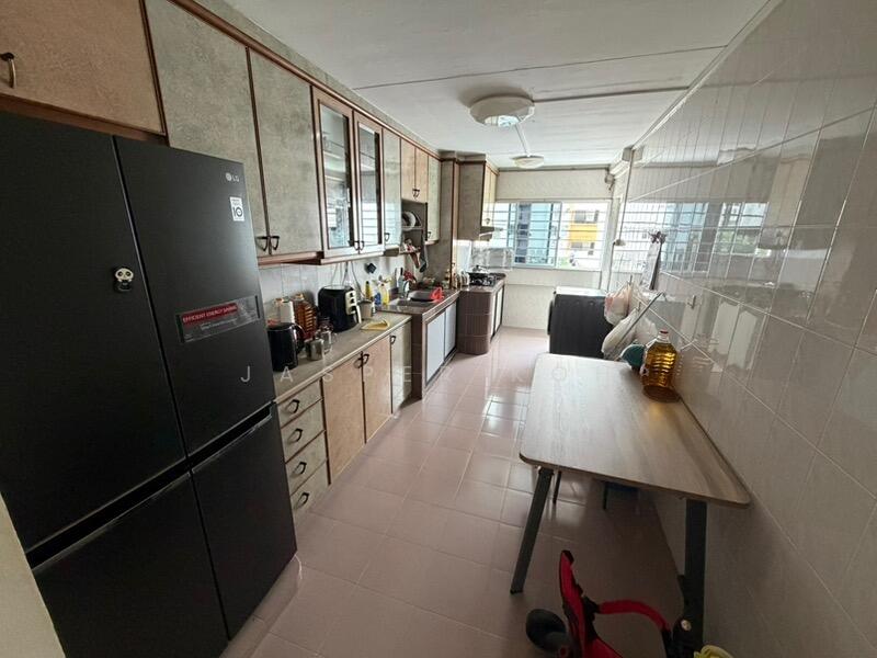 For Sale - 243 Tampines Street 21