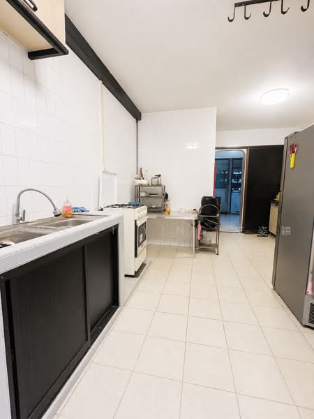 386 Yishun Ring Road, 386 Yishun Ring Road, Sembawang / Yishun, 3 Bedrooms, 1,119 sqft, HDB Flat For Sale, by Ong Zi Ying 王姿穎, 60231597 - Kitchen - PropertyGuru.com.sg