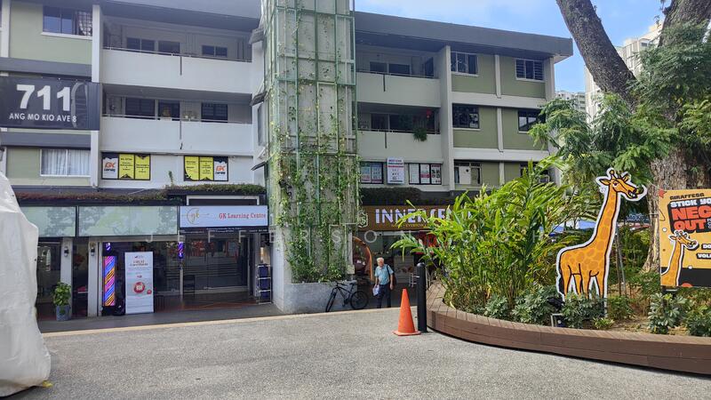 709 ANG MO KIO AVENUE 8, 709 ANG MO KIO AVENUE 8, Ang Mo Kio / Bishan / Thomson, 400 sqft, Shop / Shophouse For Rent, by Jefferson Goh, 60231679 - Exterior - CommercialGuru.com.sg