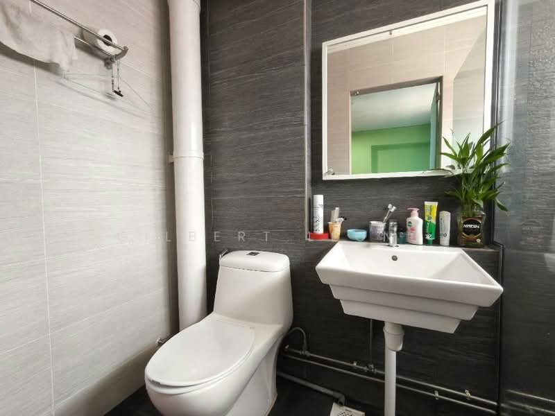 For Sale - 584 Pasir Ris Street 53