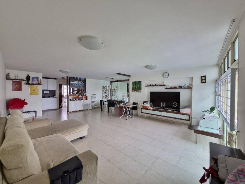 114 Edgefield Plains HDB Flat For Sale at S$ 868,000 | PropertyGuru Singapore