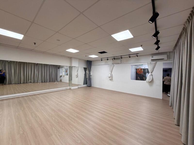 Textile Centre, 200 Jalan Sultan, Beach Road / Bugis / Rochor, 1,088 sqft, Office For Sale, by Chia Yei (CY) 佳业, 60231917 - CommercialGuru.com.sg
