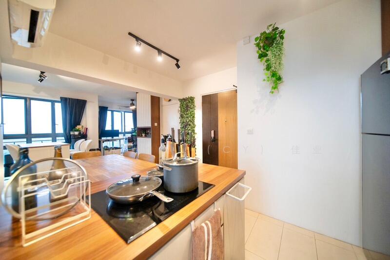 95 Dawson Road HDB Flat For Sale at S$ 900,000 | PropertyGuru Singapore