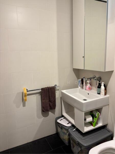 Village @ Pasir Panjang, 463 Pasir Panjang Road, 3 Bedrooms, 1,012 sqft, Condominium For Rent, by Perlin Ho A N, 60232121 - PropertyGuru.com.sg