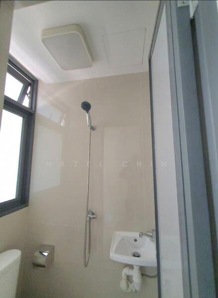 North Park Residences, 15 Yishun Central 1, 4 Bedrooms, 1,098 sqft, Apartment For Rent, by Hazel Chin, 60232159 - Common Bath linked to Universal Room - PropertyGuru.com.sg