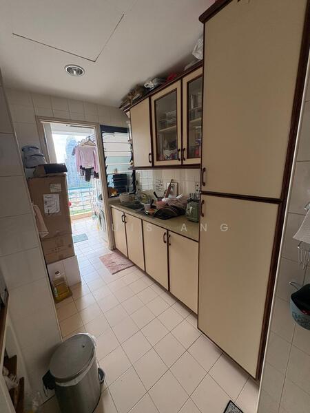 Harbour View Towers, 21 Telok Blangah Drive, 2 Bedrooms, 797 sqft, Condominium For Rent, by Louis Ang, 60232325 - Kitchen - PropertyGuru.com.sg