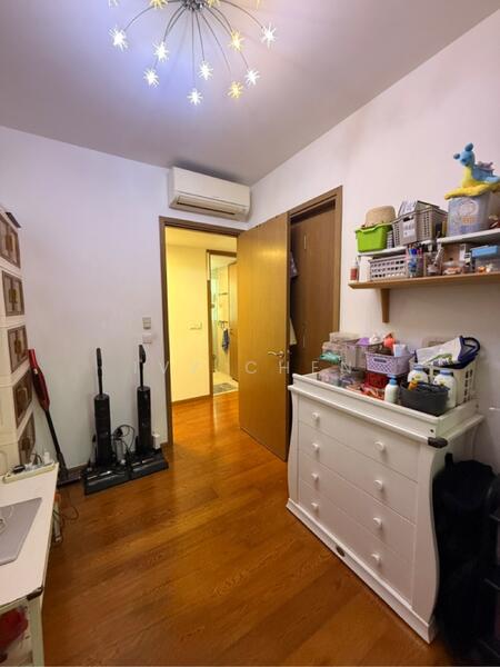 Kingsford Waterbay Condominium For Sale at S$ 1,950,000 | PropertyGuru Singapore