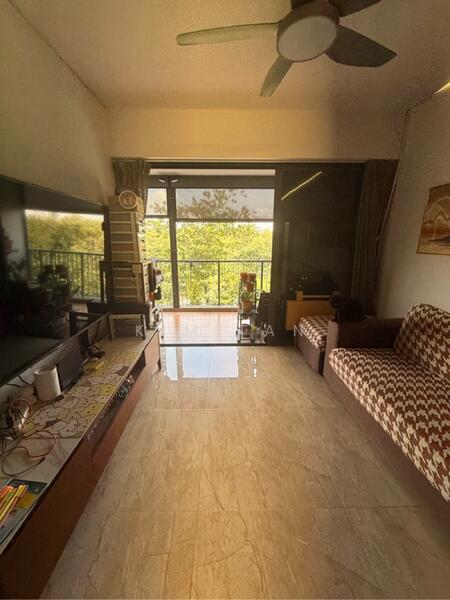 Kingsford Waterbay Condominium For Sale at S$ 1,950,000 | PropertyGuru Singapore