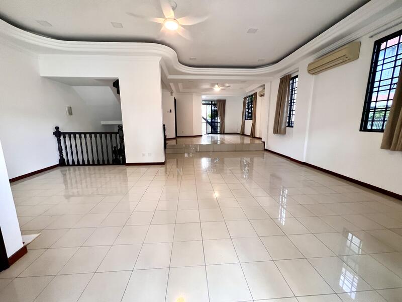 D10 -21 Bukit timah beauty world mrt 4 bedroom house, yuk tong ave, 4 Bedrooms, 3,000 sqft, Terraced House For Rent, by Ben Lee, 60232706 - Living Room - PropertyGuru.com.sg