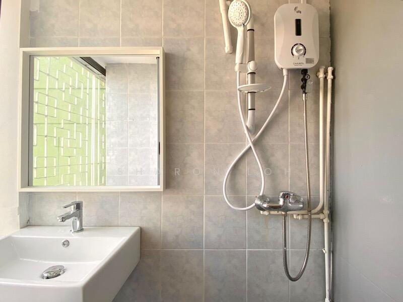 People's Park Complex Apartment For Sale at S$ 1,388,888 | PropertyGuru Singapore