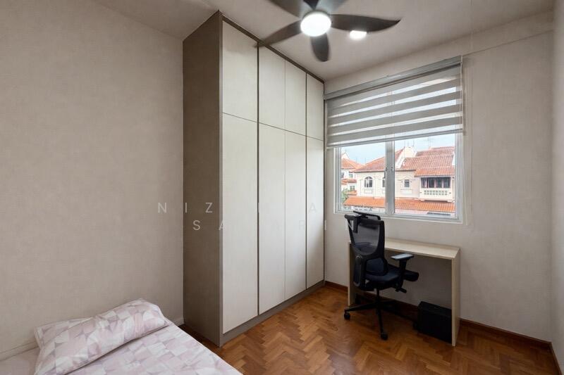 Loyang Villas Terraced House For Sale at S$ 2,600,000 | PropertyGuru Singapore - Bedroom 1