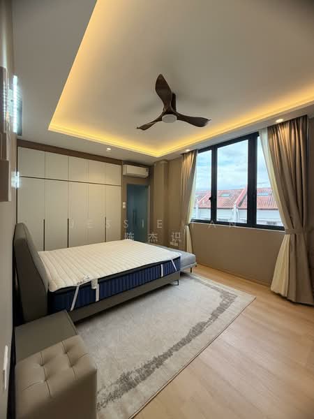 31 MUGLISTON ROAD Terraced House For Sale at S$ 13,888,888 | PropertyGuru Singapore - Master Bedroom