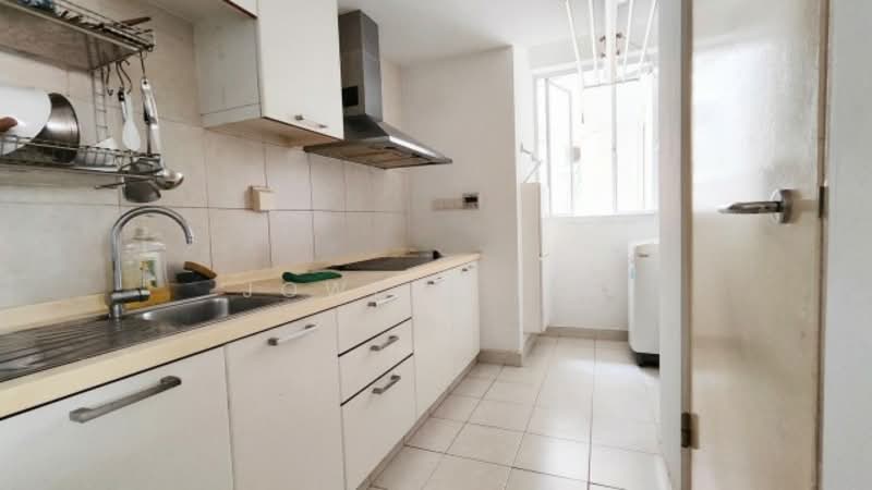 La Casa Condominium For Sale at S$ 1,350,000 | PropertyGuru Singapore