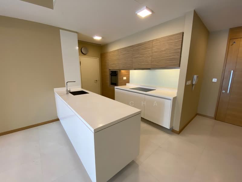 Concourse Skyline Condominium For Sale at S$ 2,300,000 | PropertyGuru Singapore