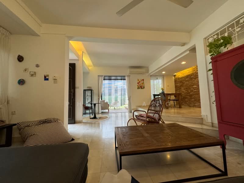 Bukit Timah Botanic Gardens MRT 4 Bed and Helper Garden, University Road, 4 Bedrooms, 4,280 sqft, Semi-Detached House For Rent, by Phoebe Ang, 60233020 - PropertyGuru.com.sg