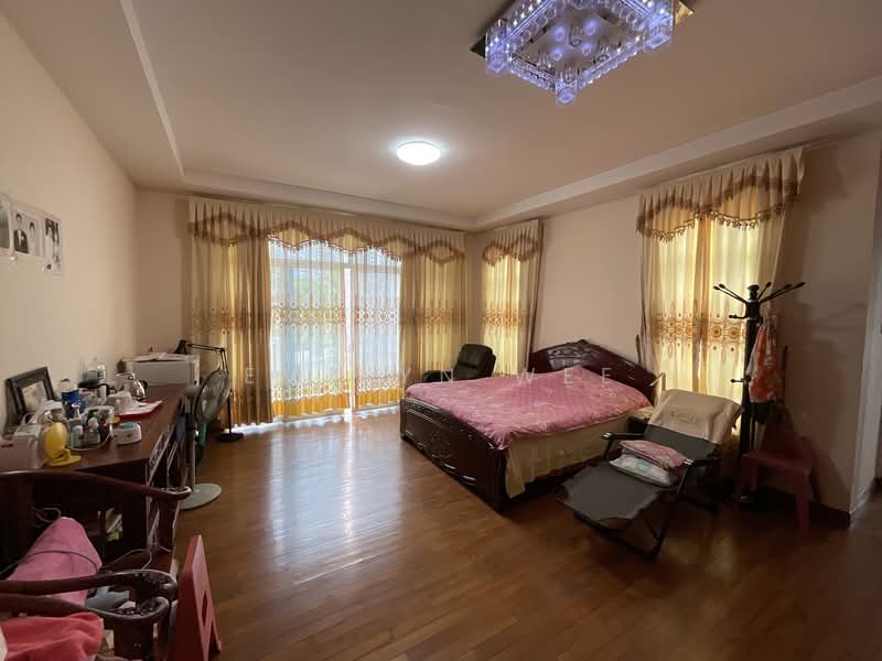 For Sale - Shepard hill’s estate