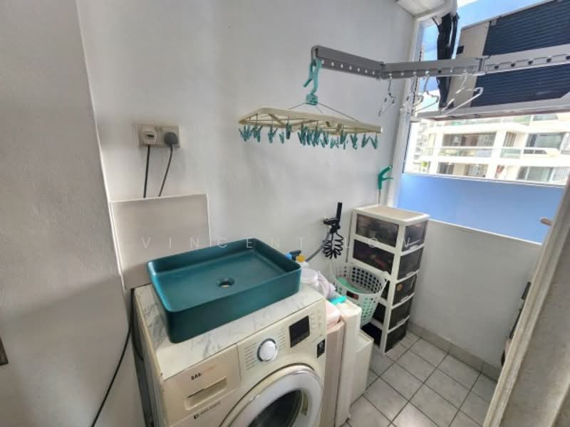 La Crystal, 160 Killiney Road, 3 Bedrooms, 1,249 sqft, Condominium For Rent, by Vincent Low, 60233092 - PropertyGuru.com.sg