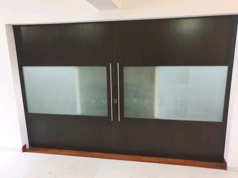 12 Holland Avenue HDB Flat For Sale at S$ 550,000 | PropertyGuru Singapore - Sliding Doors to bedrooms