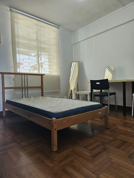 12 Holland Avenue HDB Flat For Sale at S$ 550,000 | PropertyGuru Singapore - Bedroom