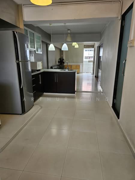 12 Holland Avenue HDB Flat For Sale at S$ 550,000 | PropertyGuru Singapore - Kitchen