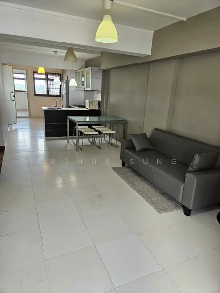 12 Holland Avenue HDB Flat For Sale at S$ 550,000 | PropertyGuru Singapore - Kitchen