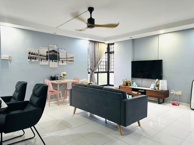 467 Segar Road HDB Flat For Sale at S$ 579,000 | PropertyGuru Singapore