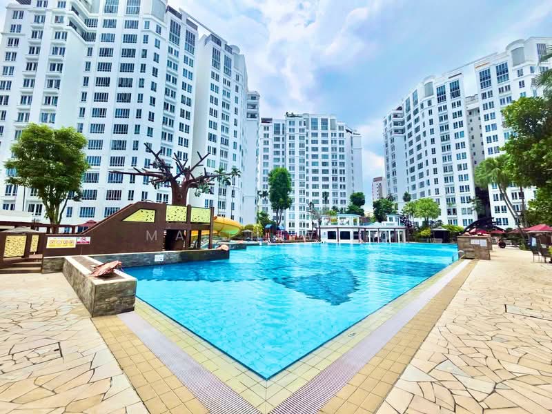 Northoaks, 20 Woodlands Cresent, 3 Bedrooms, 1,216 sqft, Condominium For Sale, by Matthew Ho, 60233337 - Exterior - PropertyGuru.com.sg