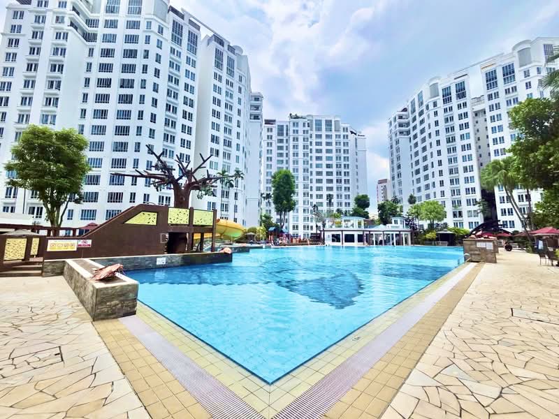 Northoaks, 28 Woodlands Cresent, 3 Bedrooms, 1,216 sqft, Condominium For Sale, by Dillon Sit, 60233351 - Exterior - PropertyGuru.com.sg