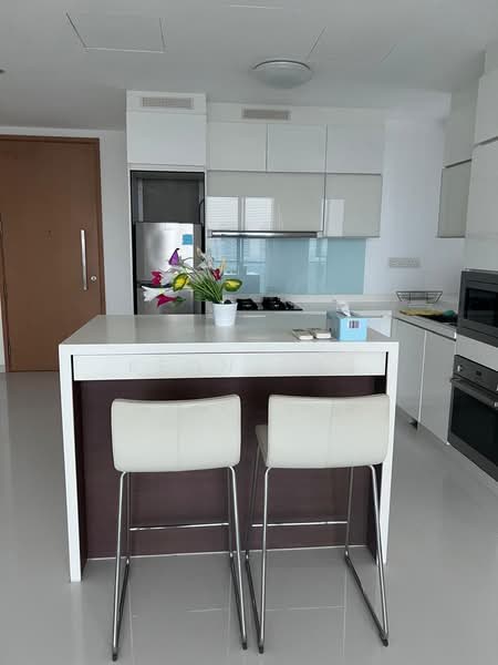 Soleil @ Sinaran, 2 Sinaran Drive, 2 Bedrooms, 958 sqft, Condominium For Rent, by Keon Ang, 60233361 - PropertyGuru.com.sg