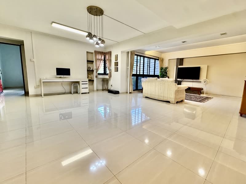 262B Compassvale Street, 262B Compassvale Street, 3 Bedrooms, 1,399 sqft, HDB Flat For Sale, by Muhd Farhan, 60233516 - Living Room - PropertyGuru.com.sg