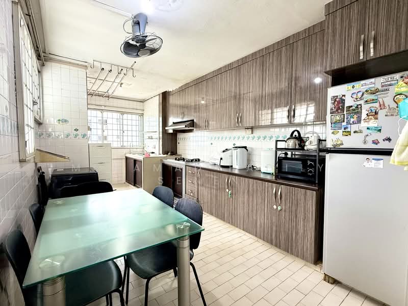 294 Tampines Street 22 HDB Flat For Sale at S$ 595,000 | PropertyGuru Singapore