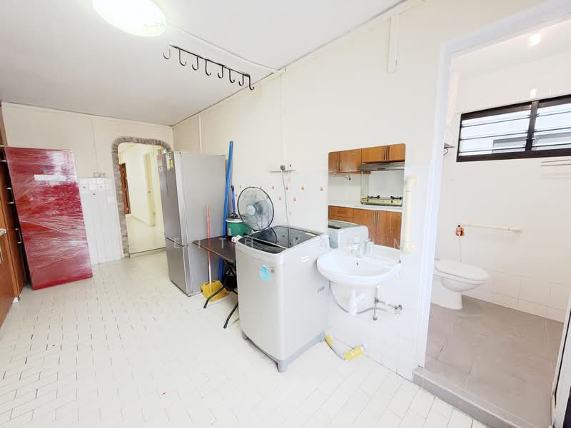 252 Hougang Avenue 3 HDB Flat For Sale at S$ 450,000 | PropertyGuru Singapore