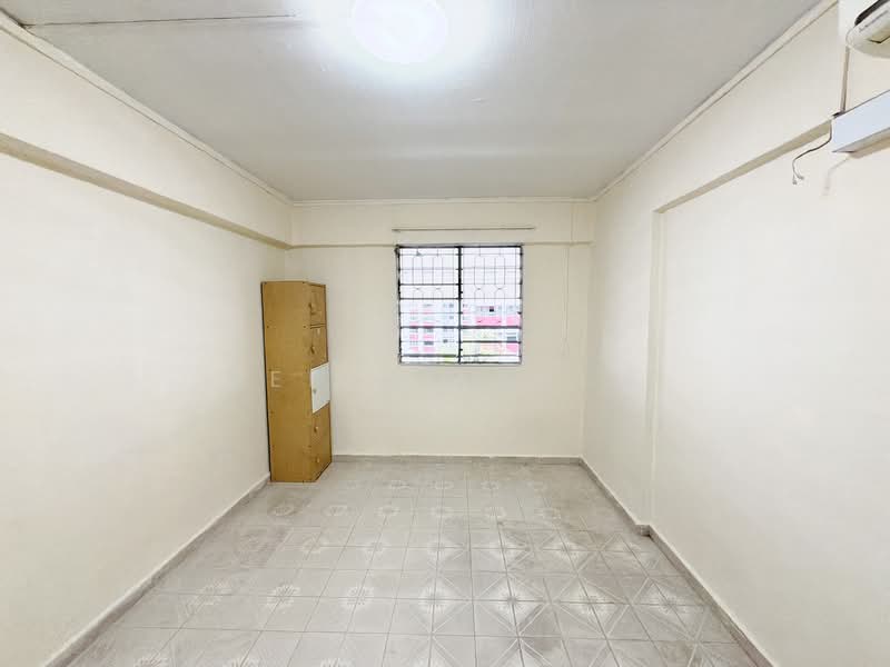 252 Hougang Avenue 3 HDB Flat For Sale at S$ 450,000 | PropertyGuru Singapore