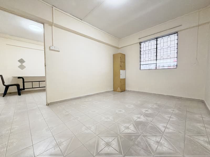 252 Hougang Avenue 3 HDB Flat For Sale at S$ 450,000 | PropertyGuru Singapore