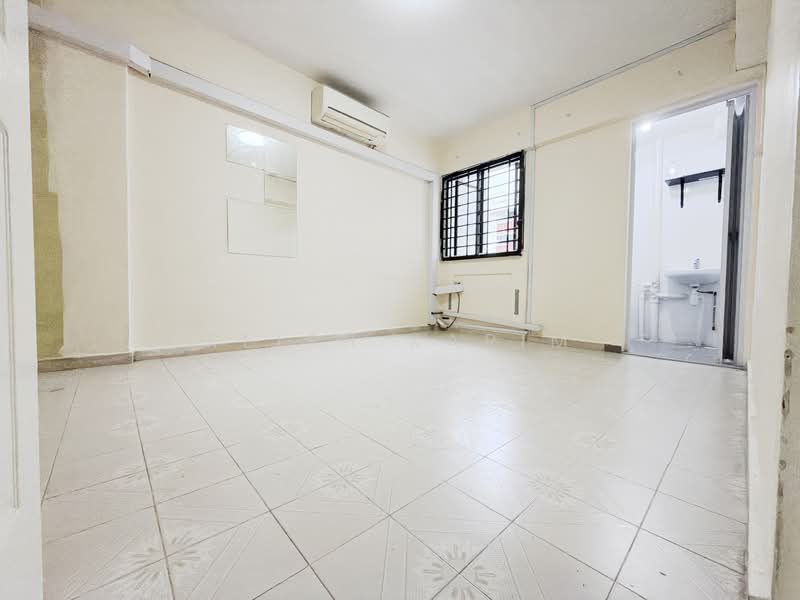 252 Hougang Avenue 3 HDB Flat For Sale at S$ 450,000 | PropertyGuru Singapore