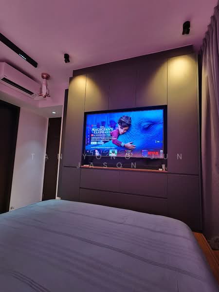 JadeScape Condominium For Sale at S$ 3,288,000 | PropertyGuru Singapore - Master Bedroom 