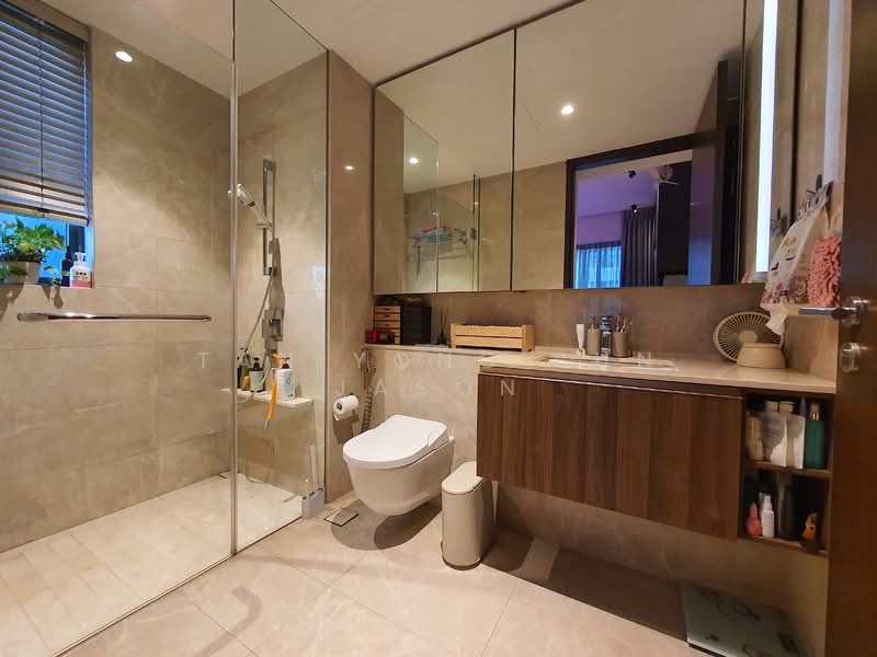 JadeScape Condominium For Sale at S$ 3,288,000 | PropertyGuru Singapore - Bathroom