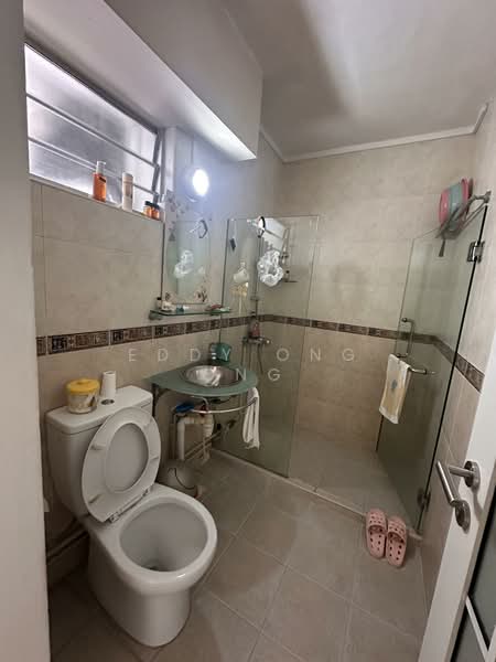 81A Lorong 4 Toa Payoh HDB Flat For Sale at S$ 1,000,000 | PropertyGuru Singapore