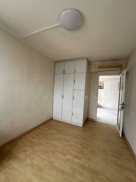 81A Lorong 4 Toa Payoh HDB Flat For Sale at S$ 1,000,000 | PropertyGuru Singapore