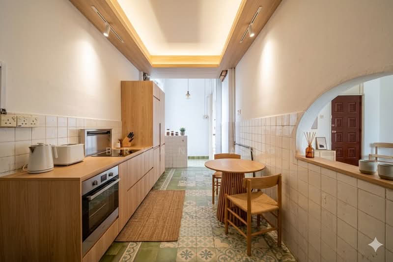 Orchard Court, 27 Oxley Road, 4 Bedrooms, 1,453 sqft, Condominium For Sale, by Bryan Pang, 60234514 - Kitchen - PropertyGuru.com.sg