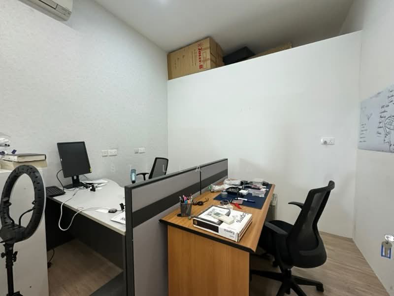 Guan Hua Warehouse Building, 85 Genting Lane, 1,722 sqft, Light Industrial (B1) For Sale, by Stella Tan, 60234799 - CommercialGuru.com.sg