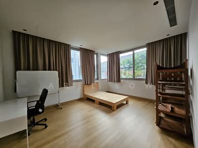 For Rent - WHITE HOUSE RESIDENCES