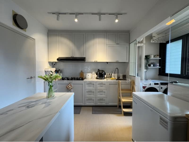 464B Bukit Batok West Avenue 8 HDB Flat For Sale at S$ 700,000 | PropertyGuru Singapore