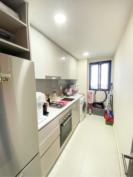 Lake Grande Condominium For Sale at S$ 1,580,000 | PropertyGuru Singapore