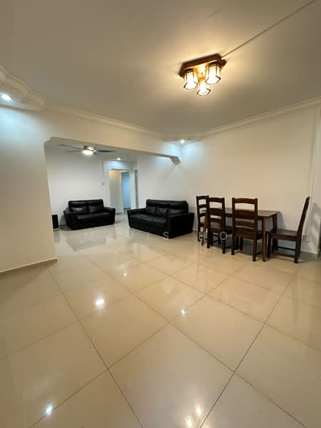 483 Choa Chu Kang Avenue 5, 483 Choa Chu Kang Avenue 5, 3 Bedrooms, 1,151 sqft, HDB Flat For Rent, by Mavis Ho, 60235175 - Living Room - PropertyGuru.com.sg
