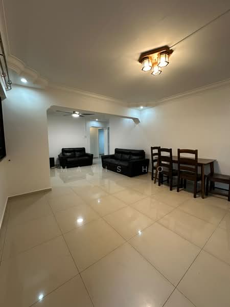 483 Choa Chu Kang Avenue 5, 483 Choa Chu Kang Avenue 5, 3 Bedrooms, 1,151 sqft, HDB Flat For Rent, by Mavis Ho, 60235175 - Living Room - PropertyGuru.com.sg