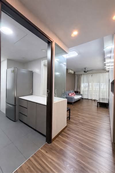 For Rent - Riverparc Residence