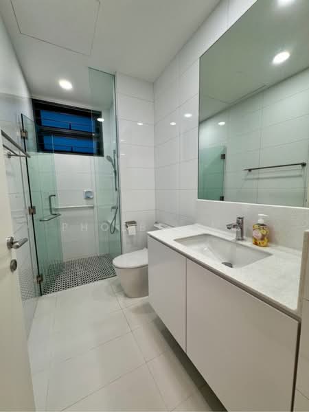 D10 Bukit Timah 4 bed ensuite w lift Shangri La hotel MRT, Fernhill Crescent, 4 Bedrooms, 4,000 sqft, Semi-Detached House For Rent, by Phoebe Ang, 60235286 - PropertyGuru.com.sg