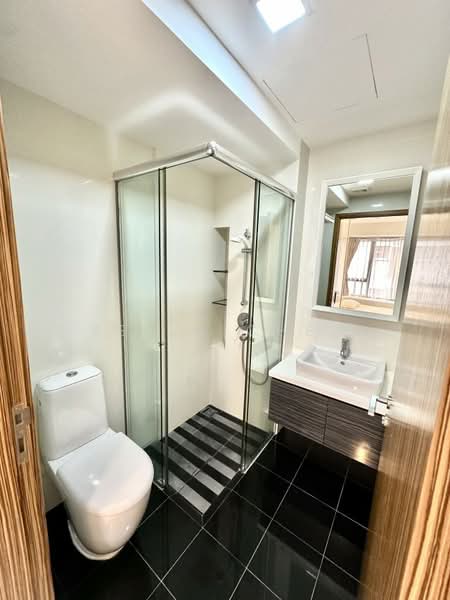 RV Edge Condominium For Sale at S$ 958,000 | PropertyGuru Singapore