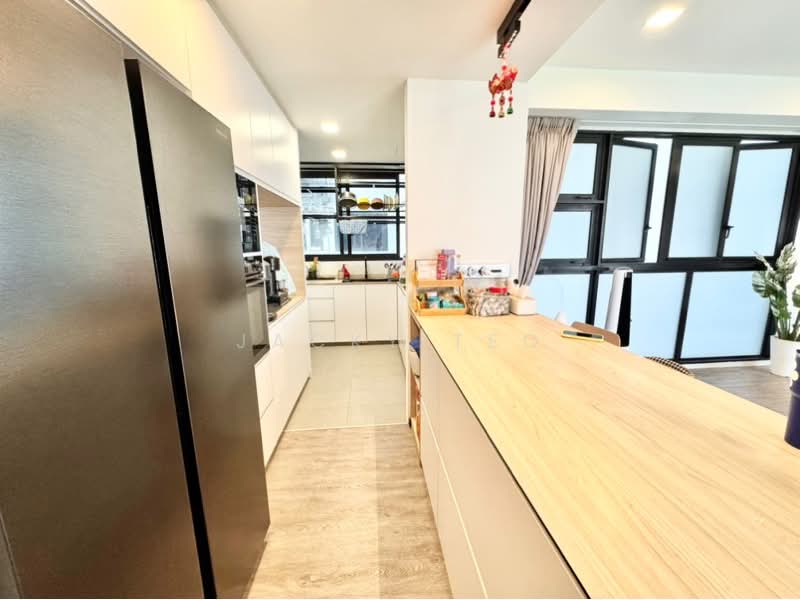 Lush Acres Executive Condominium For Sale at S$ 2,200,000 | PropertyGuru Singapore
